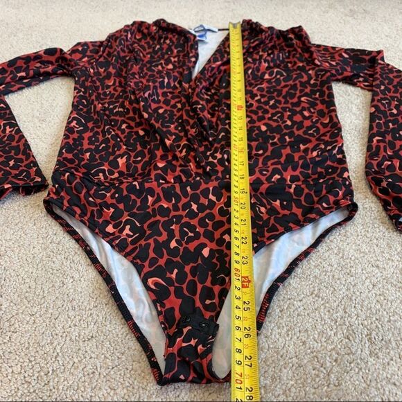 ZARA red black long sleeve leopard animal cheetah print deep V bodysuit Sz M NWT - Picture 12 of 14